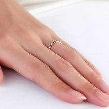 गैलरी व्यूवर में इमेज लोड करें, 0.03ct Diamond 14K Rose Gold Stackable Ring
