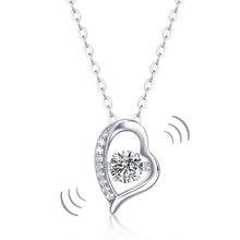 गैलरी व्यूवर में इमेज लोड करें, 0.5ct Moissanite Dancing Stone Heart Necklace