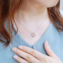 गैलरी व्यूवर में इमेज लोड करें, 0.5ct Moissanite Dancing Stone Heart Necklace